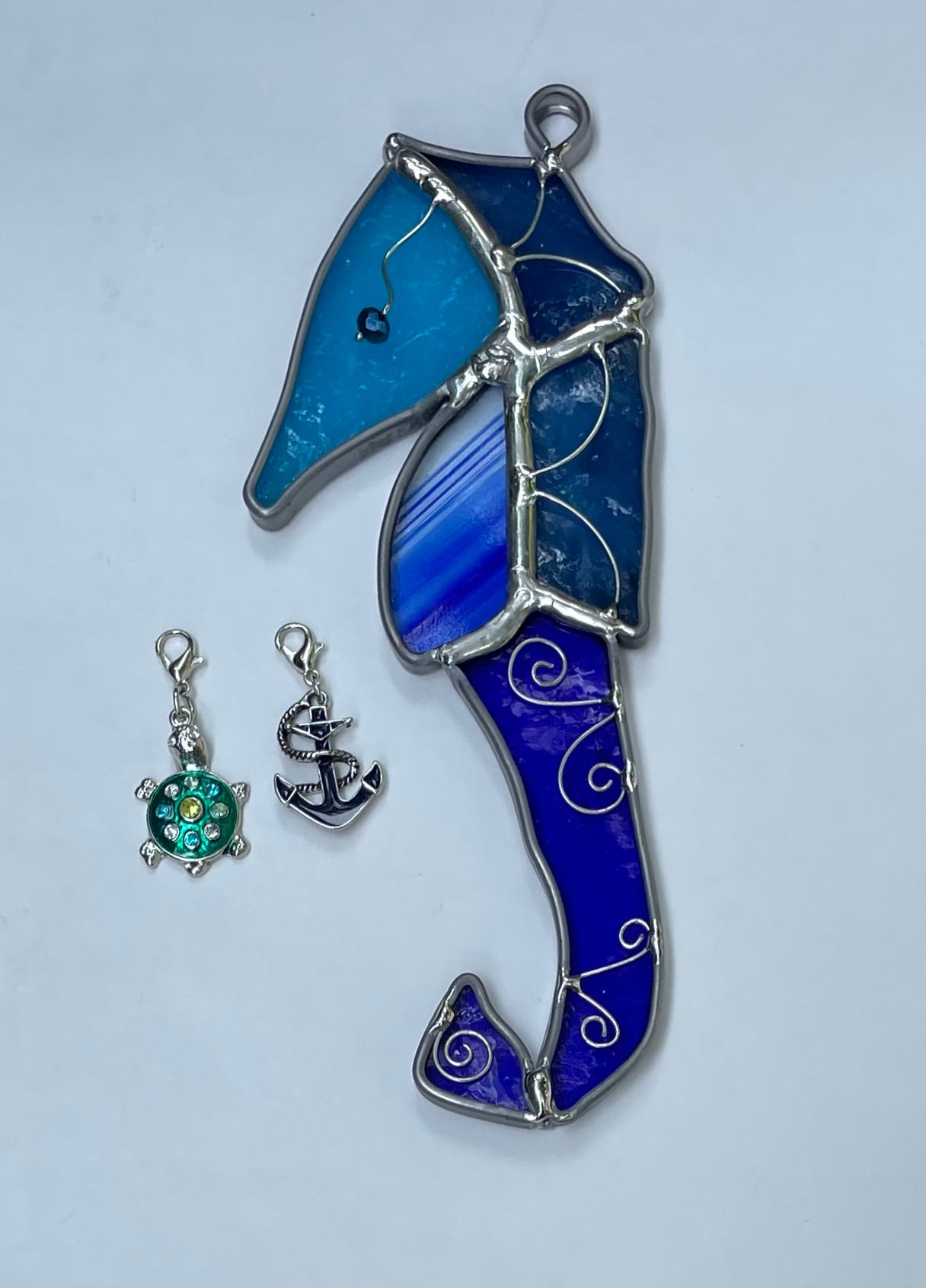 Charmcatchers - Seahorse w/ Anchor & Sea Turtle Charm